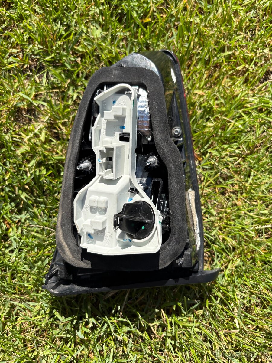 Zadné svetlá Golf 7 - 4