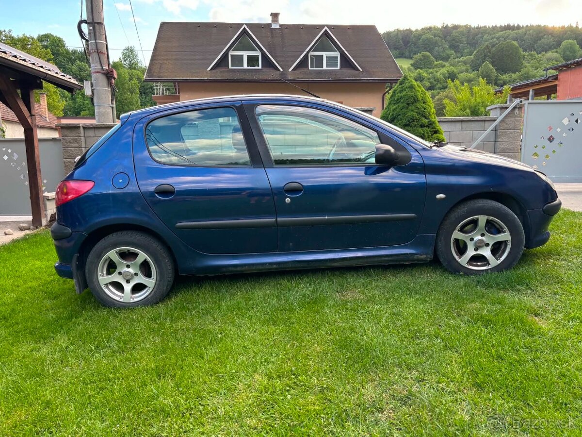 PEUGEOT 206 1.1 44kW - 4
