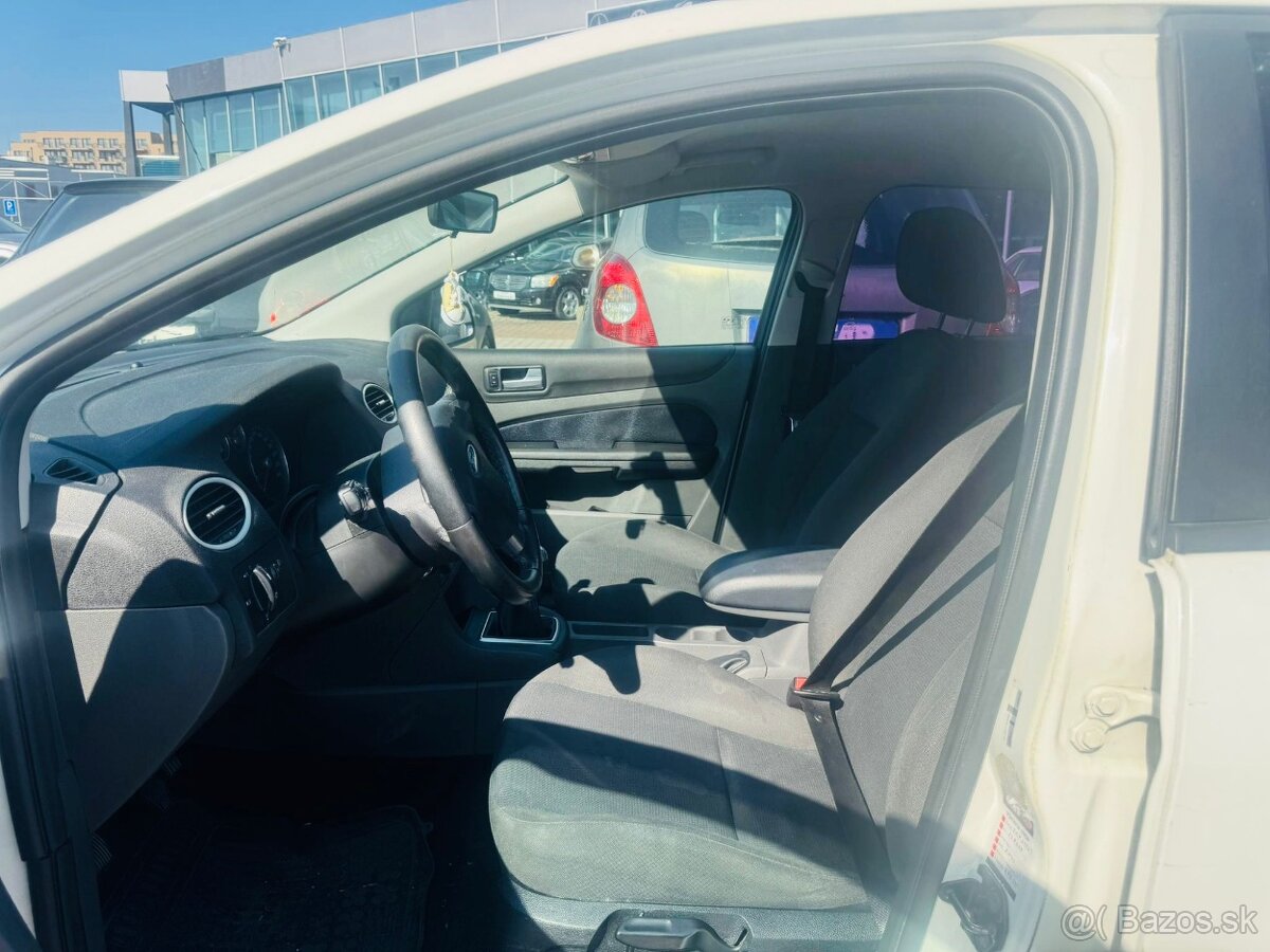 Ford Focus Combi 1.6i / LPG SK ŠPZ - 4