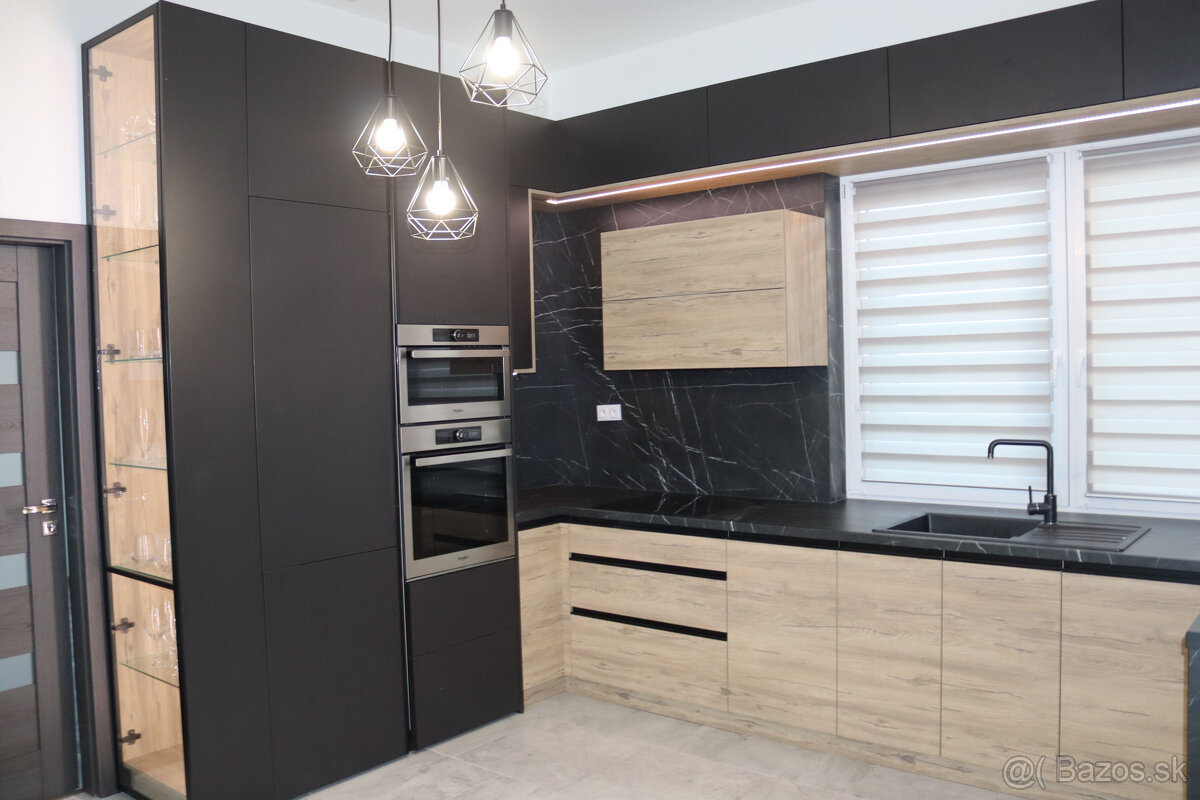 Novostavba domu v Kolárove s kuchynskou linkou + solárne pan - 4