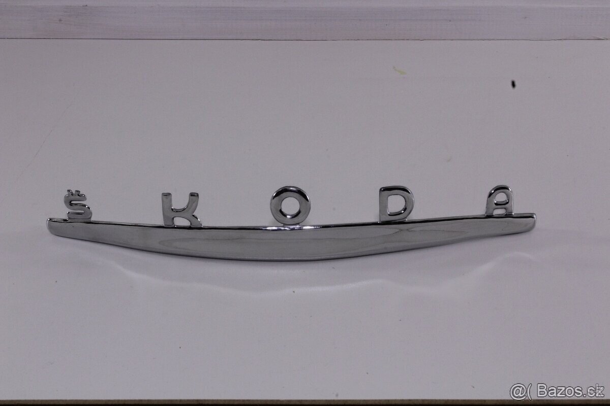 Škoda 1200/1201 nápis Škoda na přední kapotu - 4