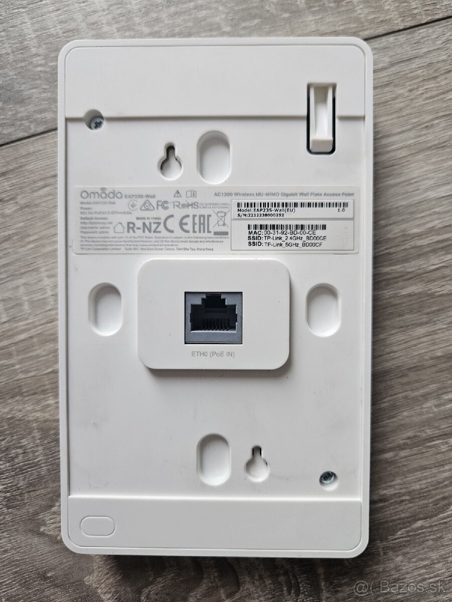 Predám 4ks TP-Link EAP235-Wall - 4