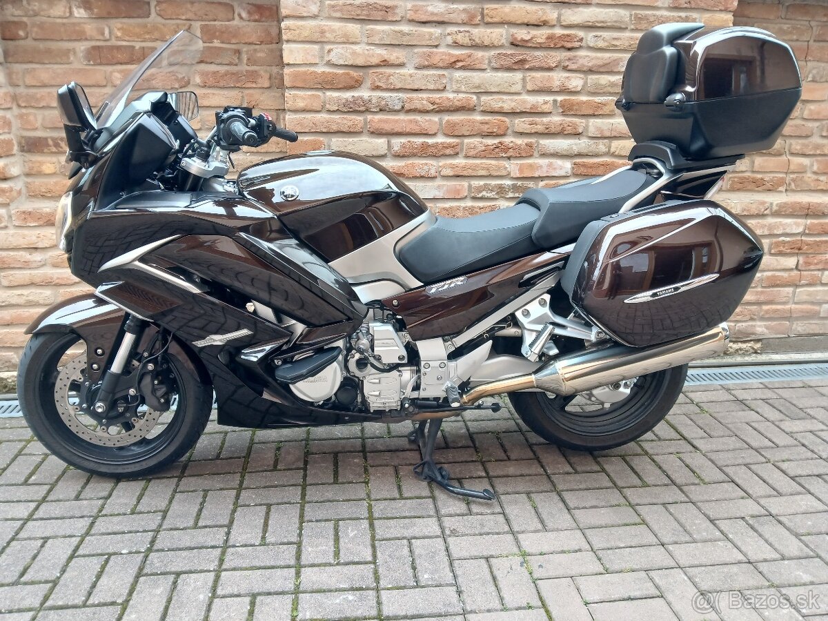 YAMAHA FJR 1300 AE - 4