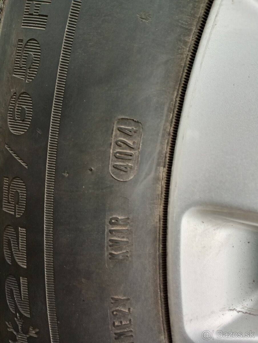 Honda CR-V 225/65 R 17 - 4