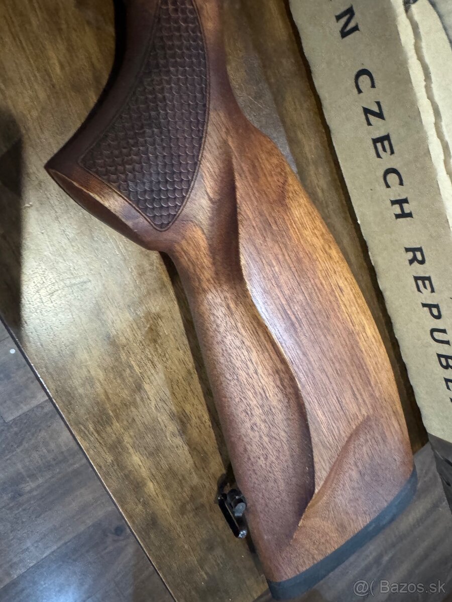 Pažba CZ600 Lux - 4