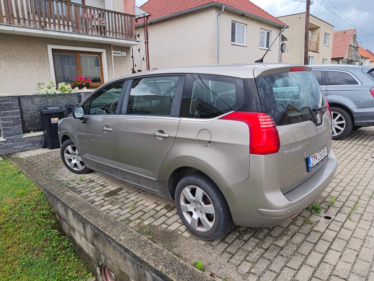 Peugeot 5008 1.6 e-HDI - 4