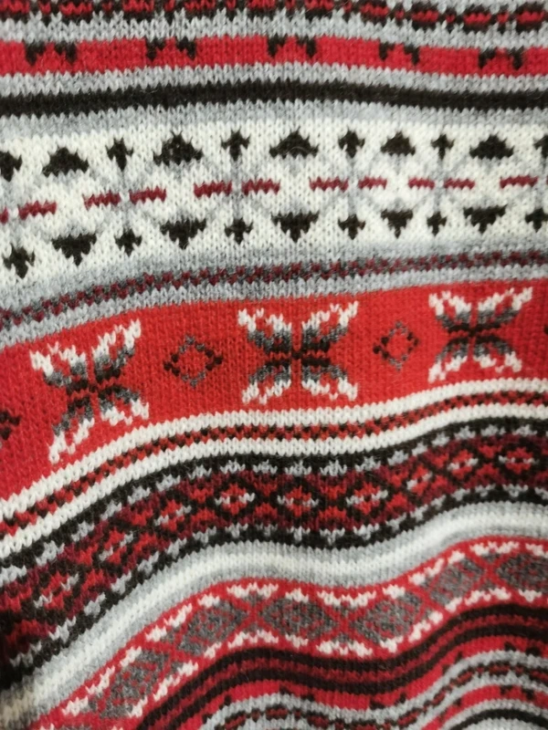 Nórsky sveter z jahňacej vlny 90% nový unisex - 4