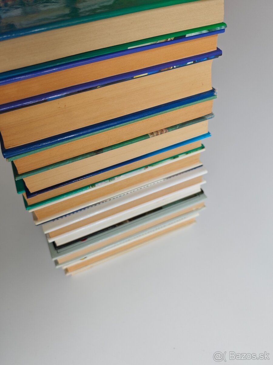 Trilery z lekárskeho prostredia (11 kníh za 8€) - 4