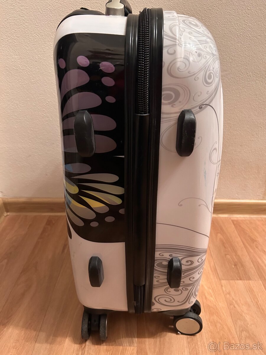 Cestovný kufor plastový S - 4