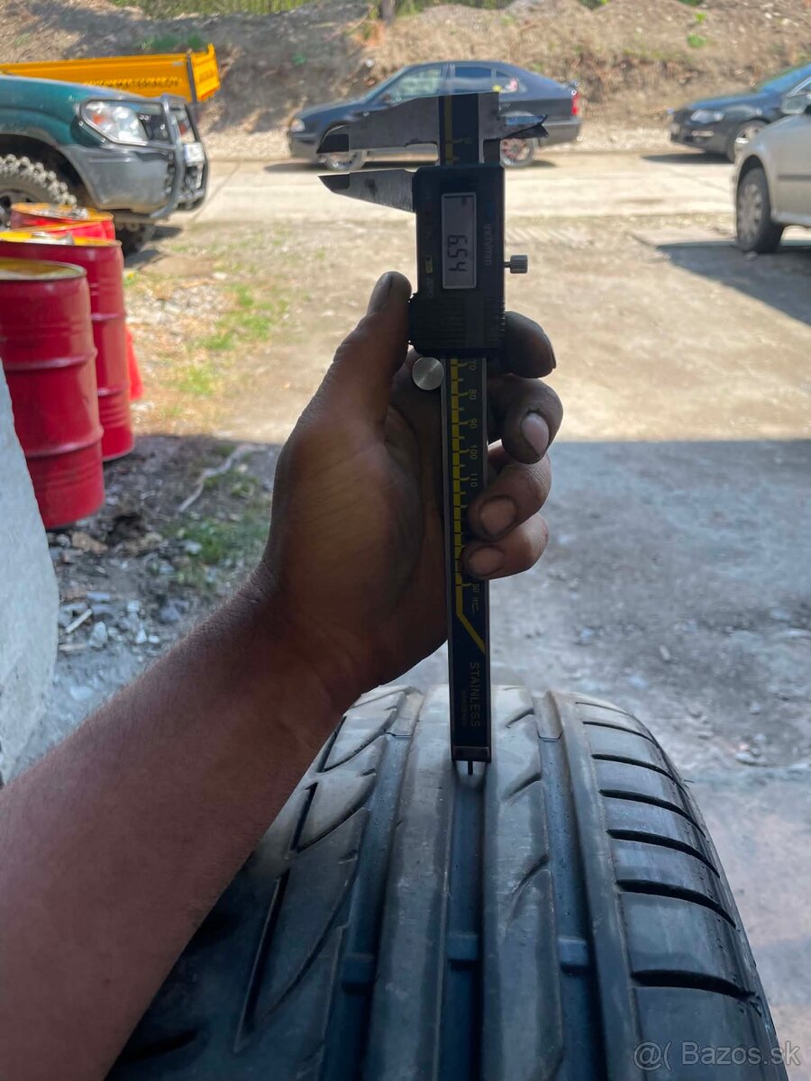 225/45 r18 - 4