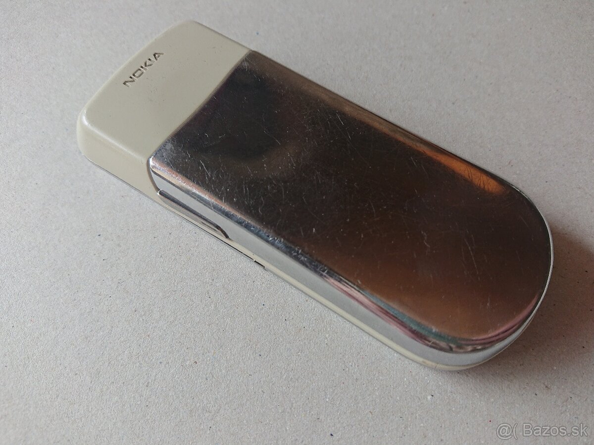 Nokia 8800 Sirocco - 4