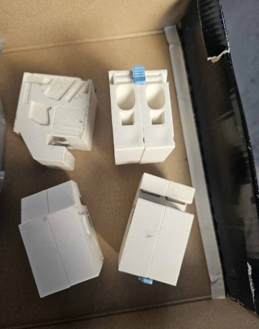 Elektroinštalačný materiál/ elektromateriál - 4