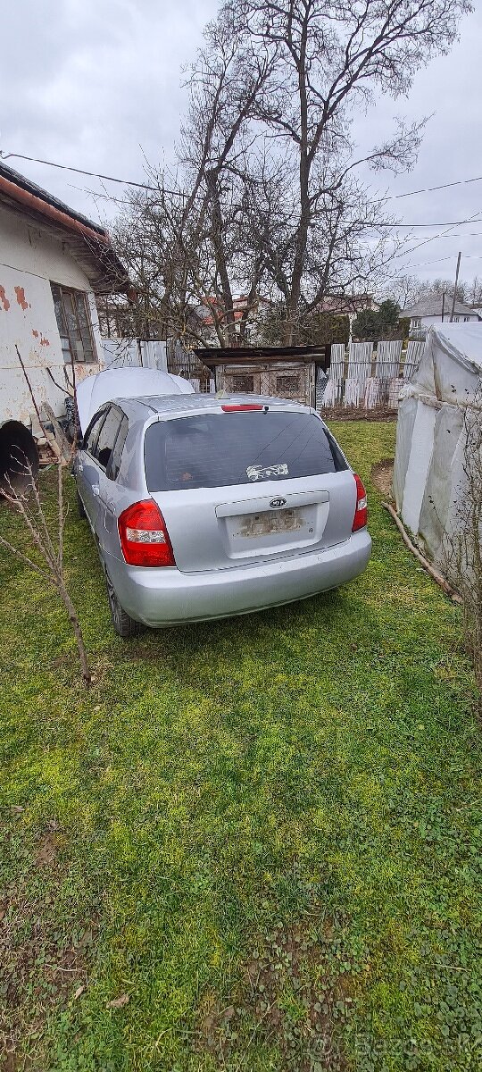 Kia Cerato - 4