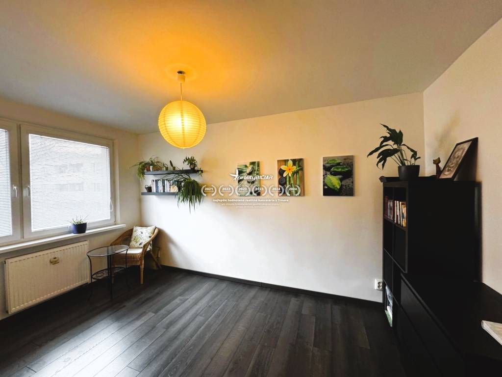 REZERVOVANÉ - Na predaj 4-izbový tehlový byt na Družbe - 4