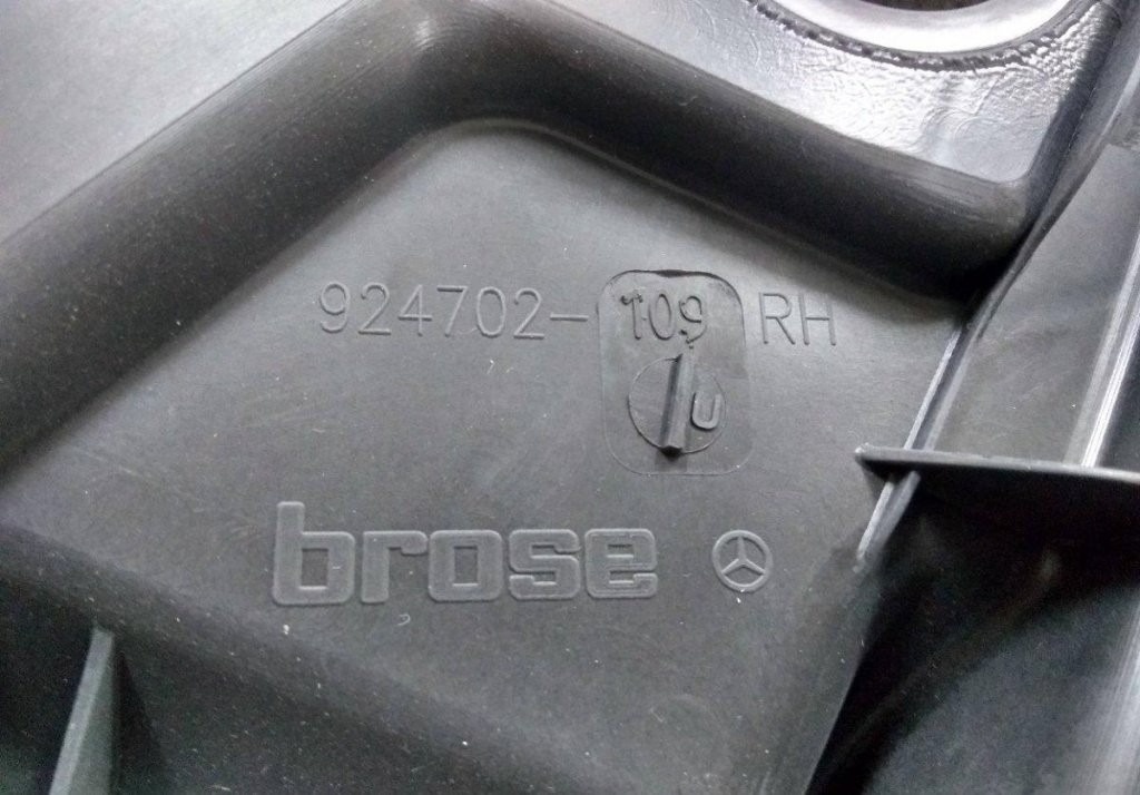 Mercedes ML M GLE W166 2011 - 2019 - Vysuvac skla pantograf - 4