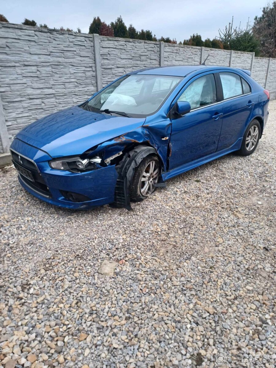 Rozpredám Mitsubishi Lancer 1.8 103kw 2008 - 4