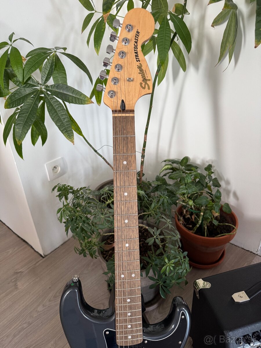 Fender Squier Affinity Series Stratocaster - 4