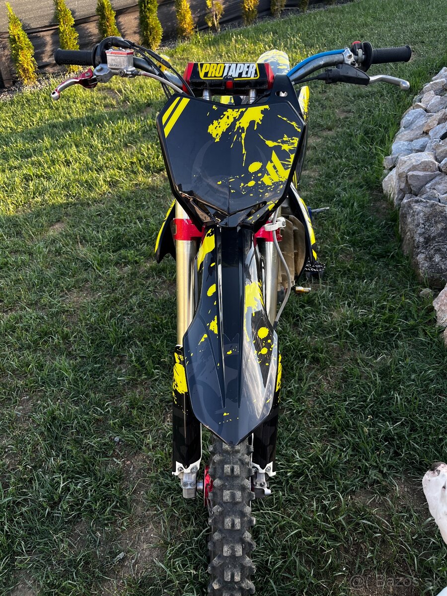 Suzuki RM-Z 250 2012 – Žihadlo na dvoch kolesách