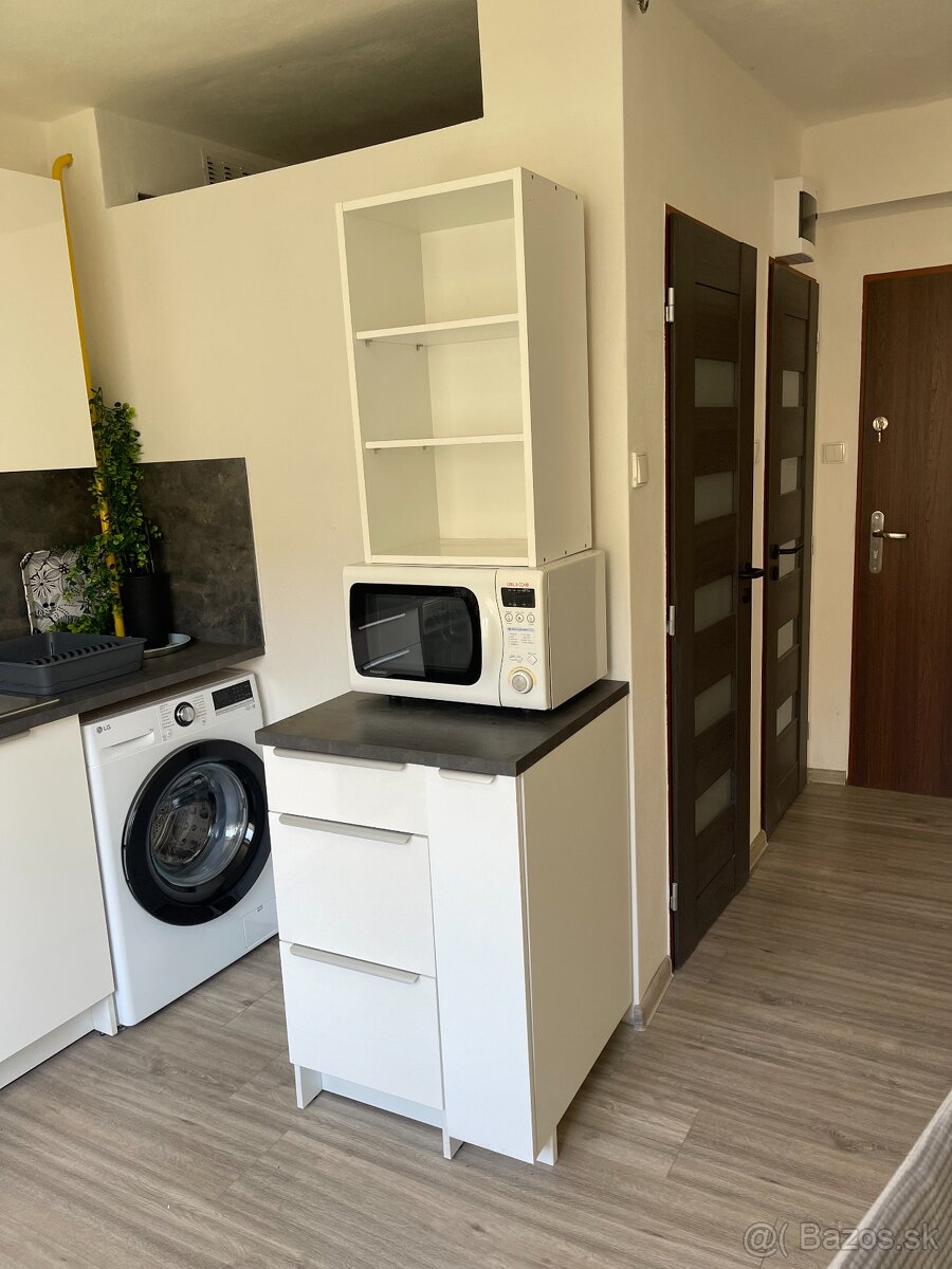 Prenájom bytu 1-izbového - 4