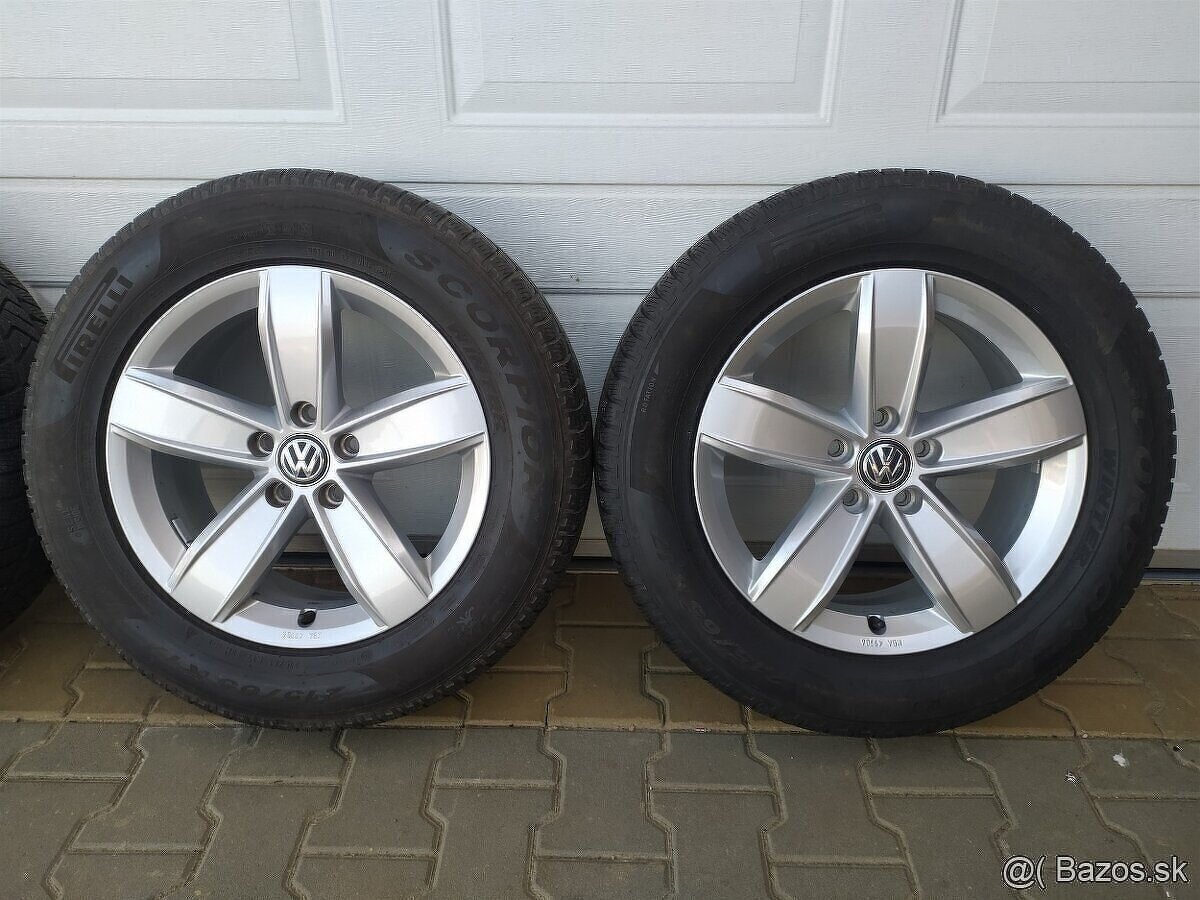 Orig. sada VW, Škoda, Seat 5x112 R17 + pneu 215/65 R17 - 4