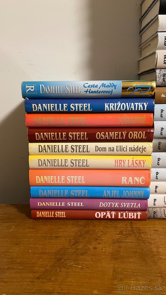 54 knih Danielle Steel - 4