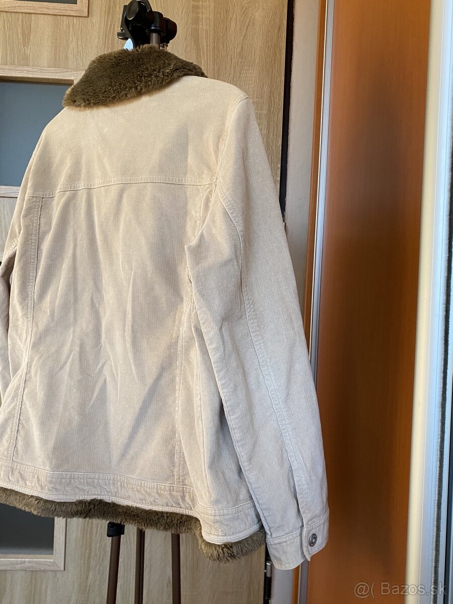 Menčestrová bunda s kožušinou - 4