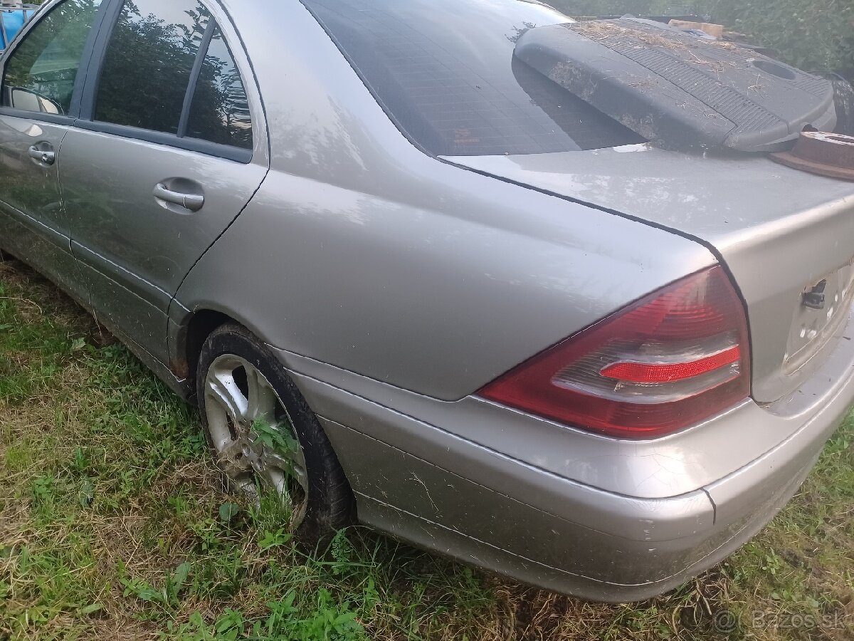 Rozpredam mercedes - 4