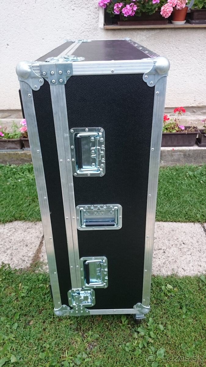 Predam CASE na mixpult MIDAS VENICE F32. - 4