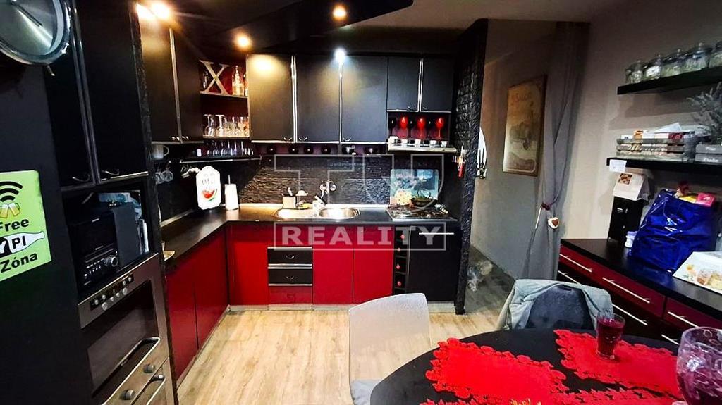 3 izbový čiastočne zrekonštruovaný byt 78 m2 s loggiou –... - 4