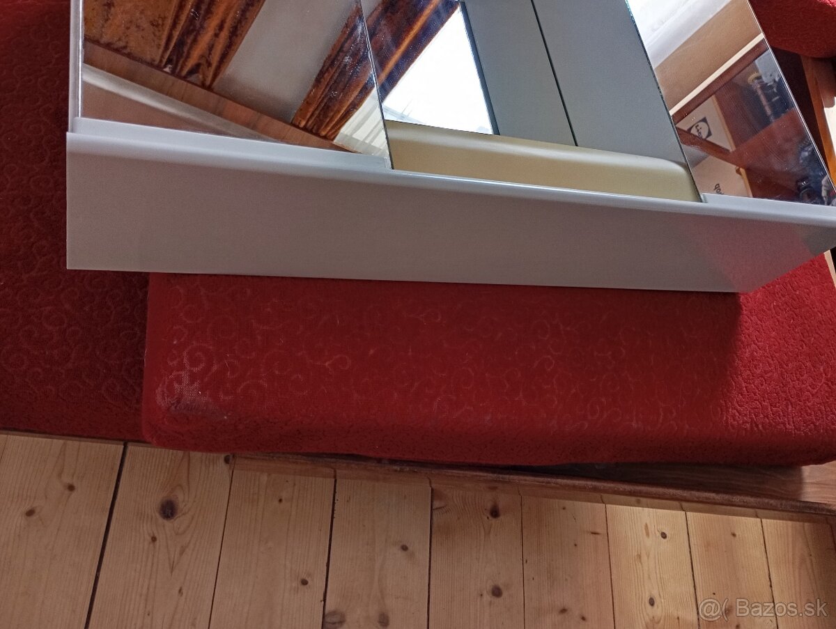 Kúpeľňova skrinka. - 4