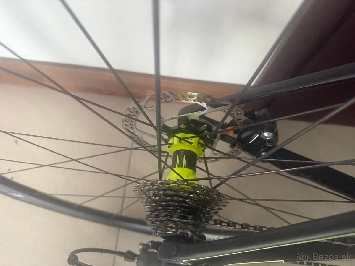 Cestny bicykel Cube Attain - 4