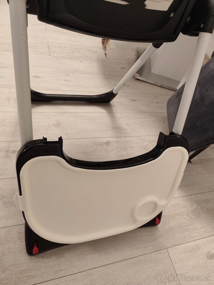 Jedálenská stolička - 4