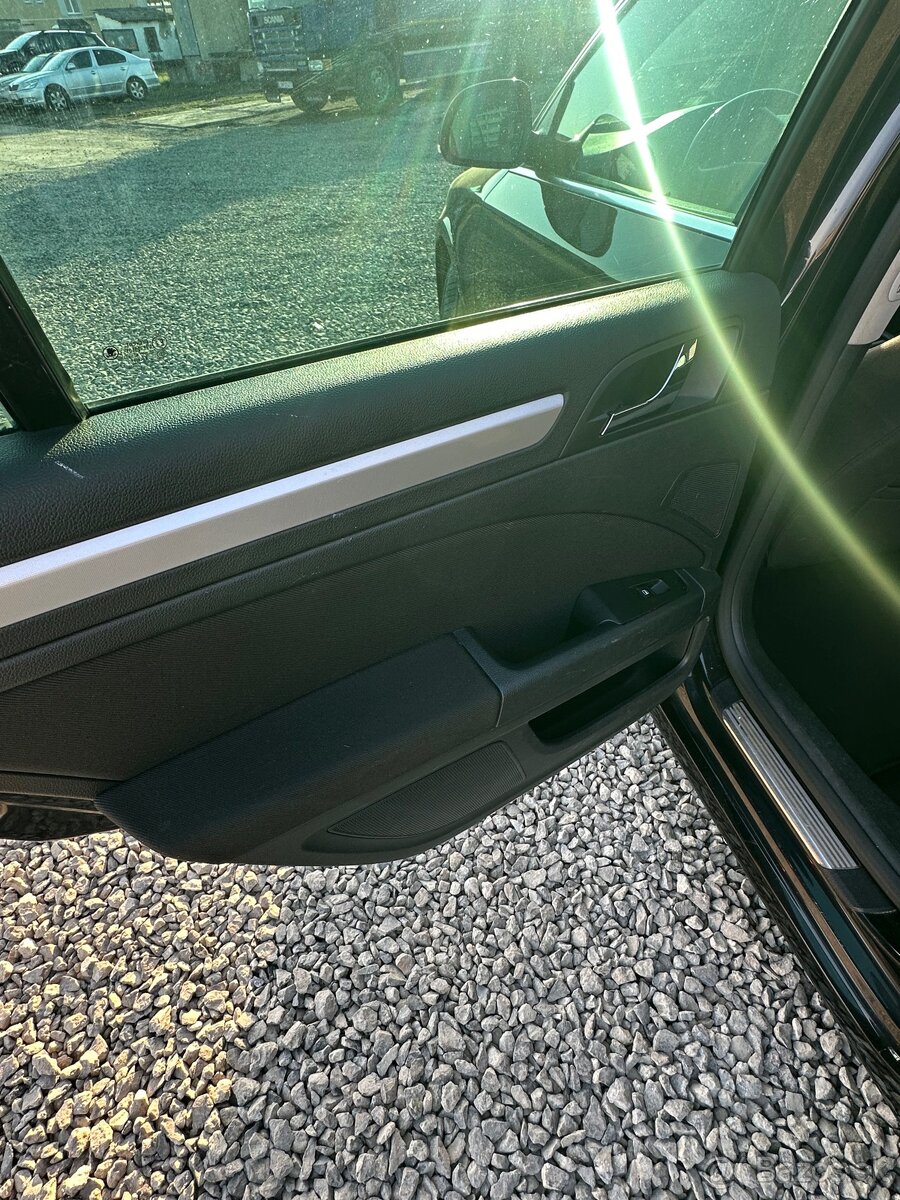 Škoda Superb 2011r 1,6 TDI - 4