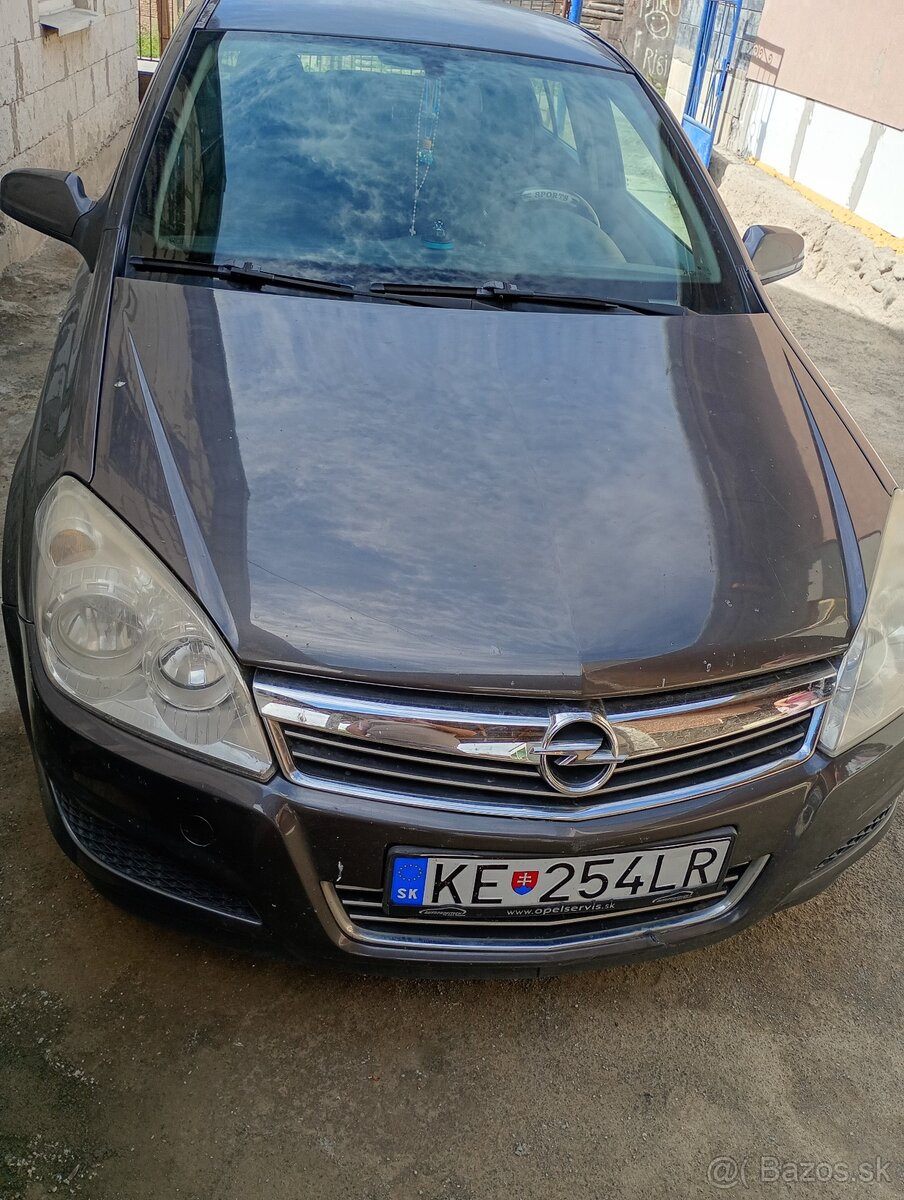 Opel Astra 1.4 bendzin - 4