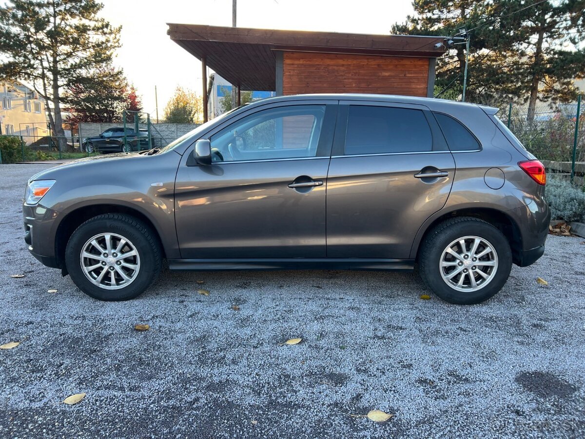 Mitsubishi ASX 2.2 DI-D Instyle+ 4x4 - 4