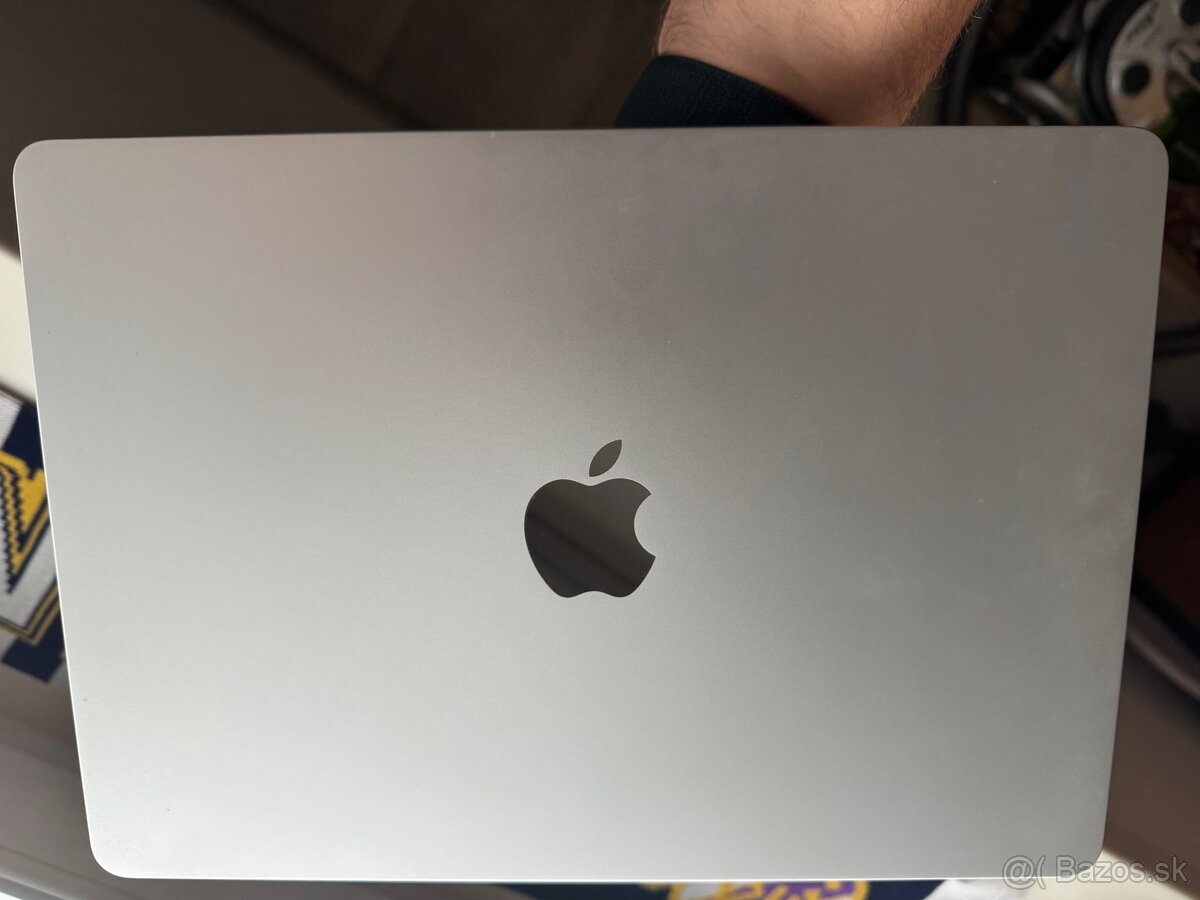Predám MacBook Air M3 v Záruke do 2028 - 4