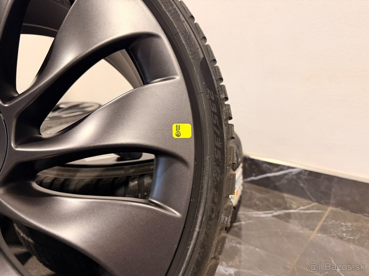 kolesa zimní Tesla Model 3 r20 1044267-00-A1 - 4