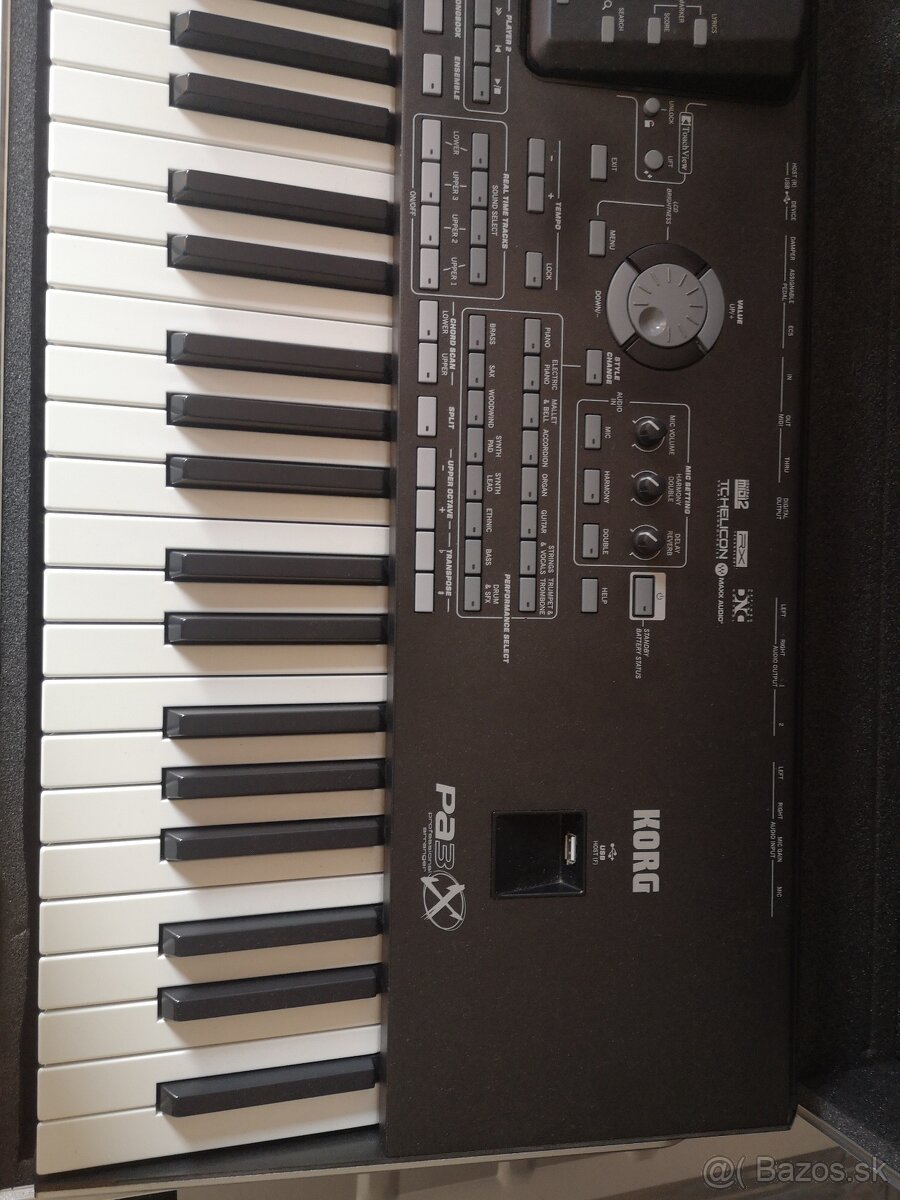 KORG PA3X - 4