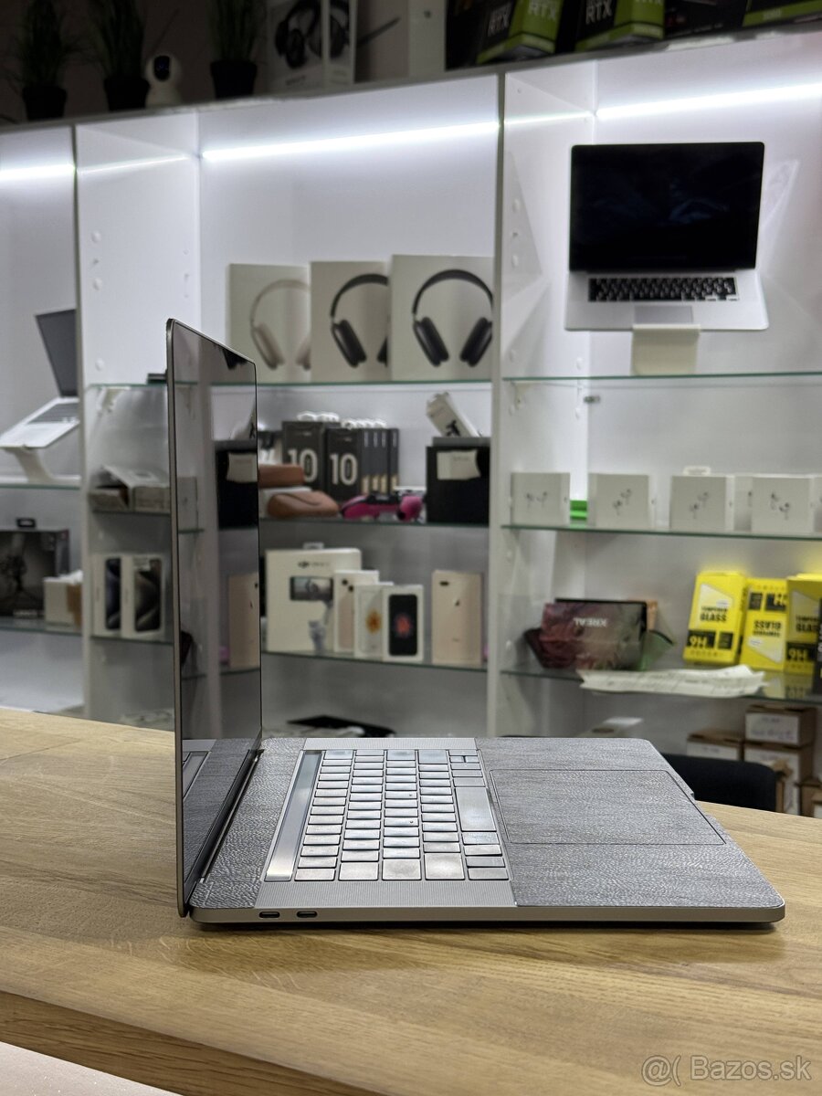 Macbook Pro i9 2019 15" 512GB Space Gray - 4