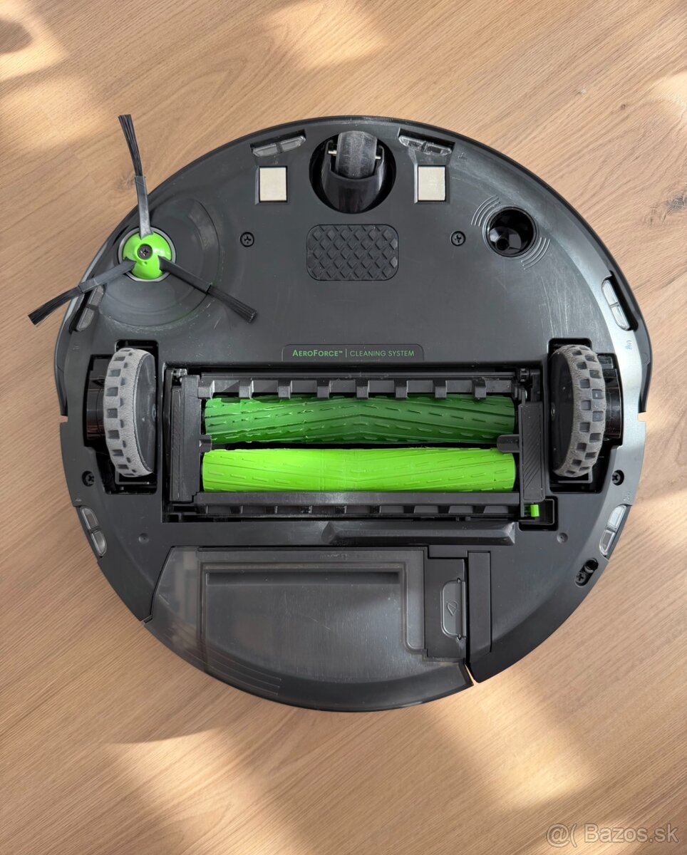 iRobot Roomba J7 - 4