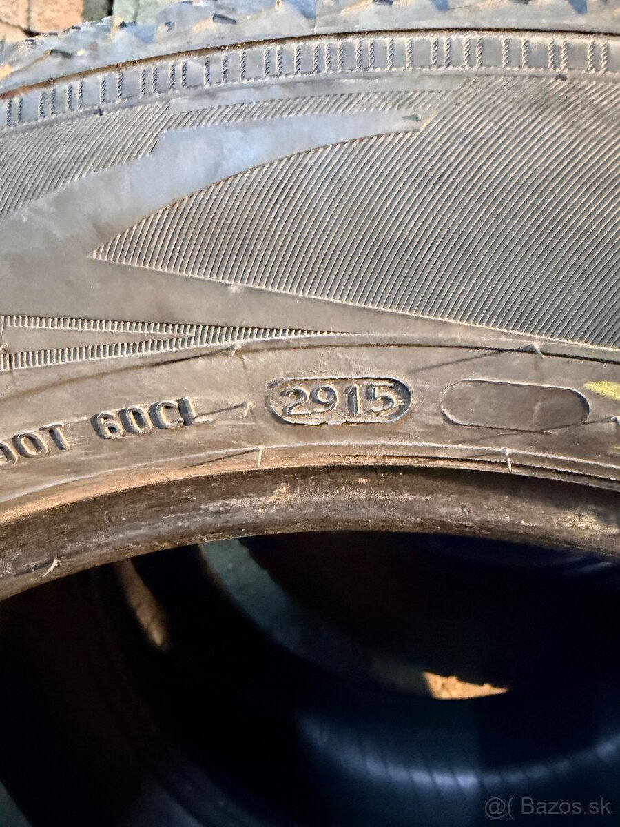 Nokian 205/60r16 - 4