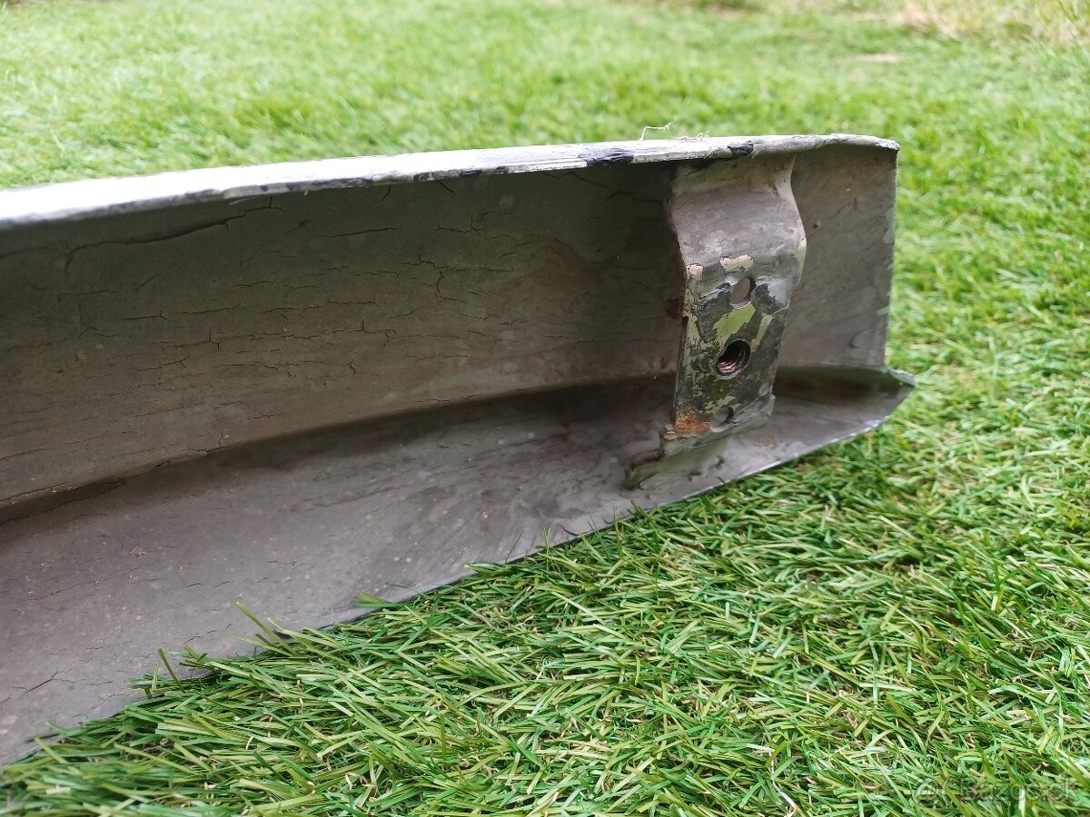 Nárazník Škoda 105L - 4