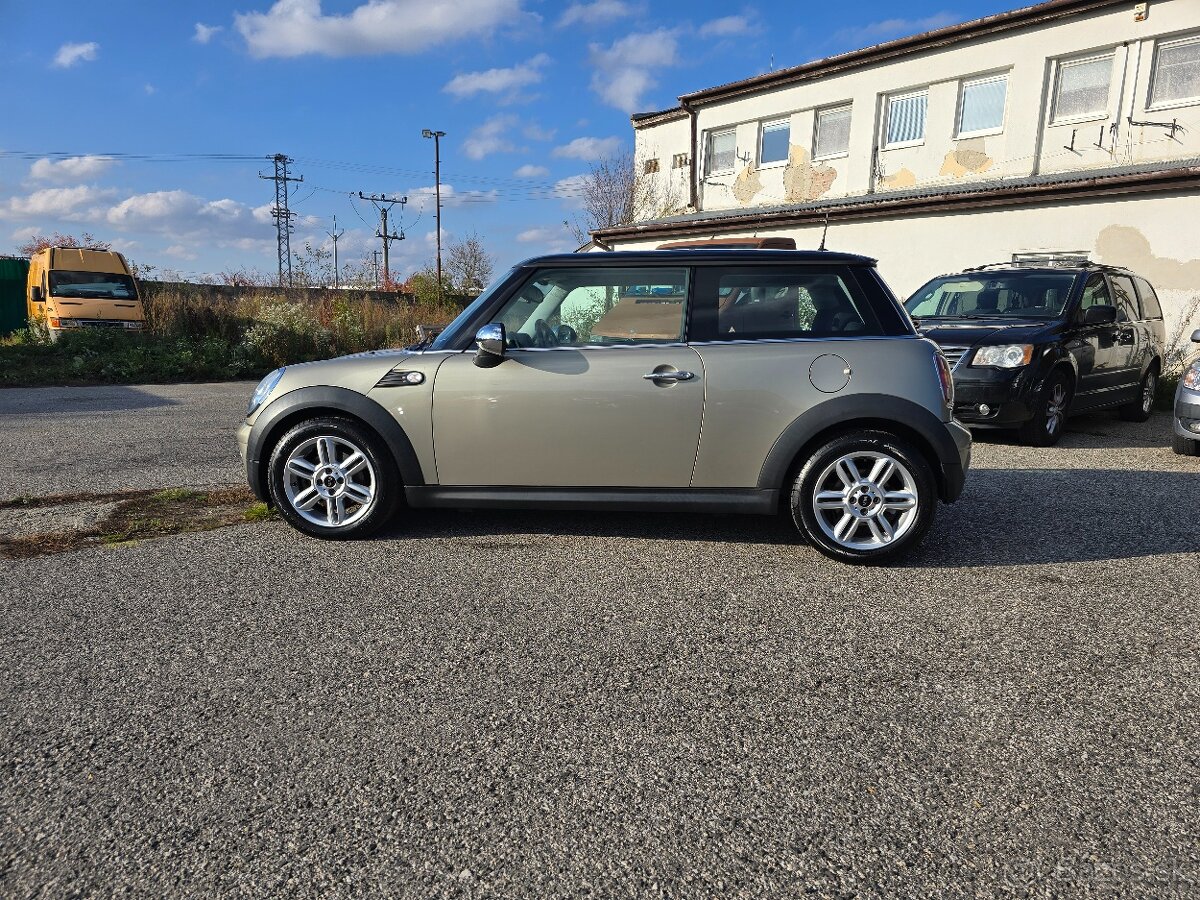 Predám Mini R56 one 1.4 70kw - 4
