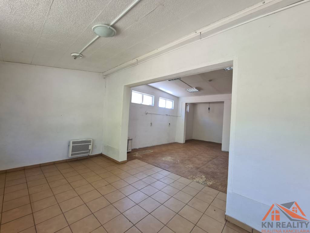 Na predaj budova na rôzne účely Moča - 4