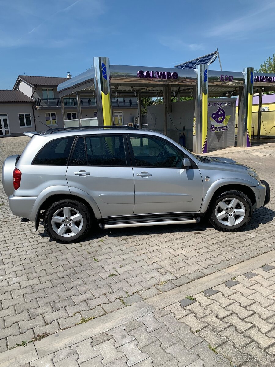 Toyota Rav4 2.0 D4D 4x4 - 4