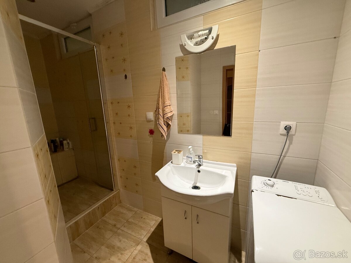 Prenájom 3 izbový byt Topoľčany - 4