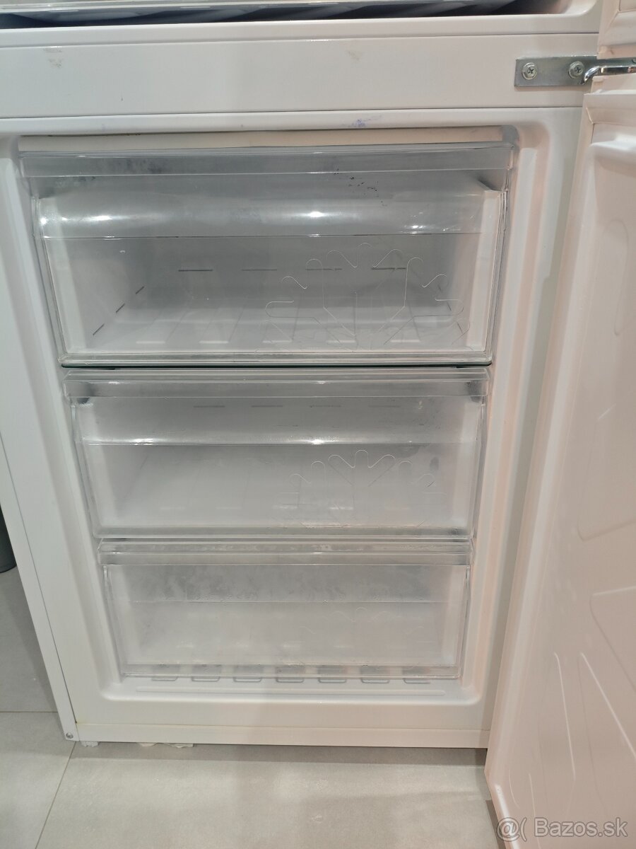 Chladnička s mrazničkou Candy - 4