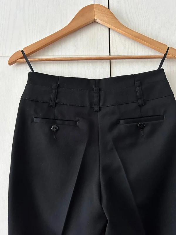 Dámske čierne nohavice - 4