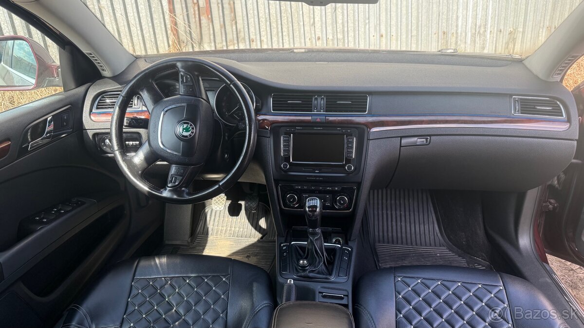 Predám autorádio Superb II - 4