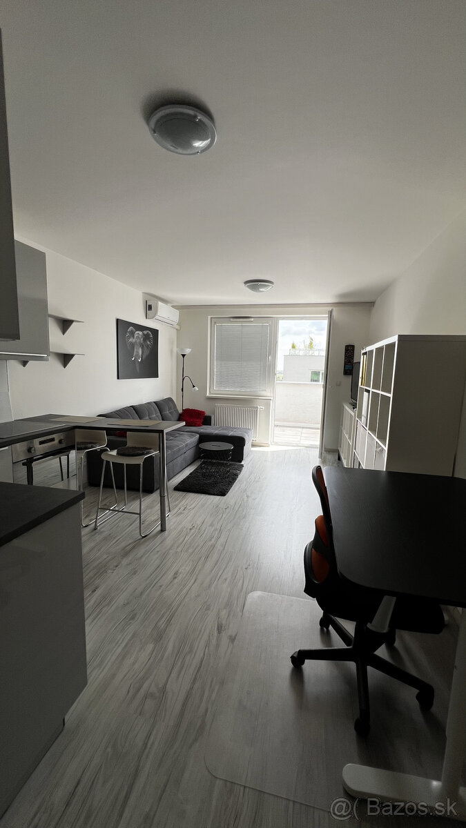 PRENÁJOM Garsónky v Rači | Zariadená s balkónom – foto 4